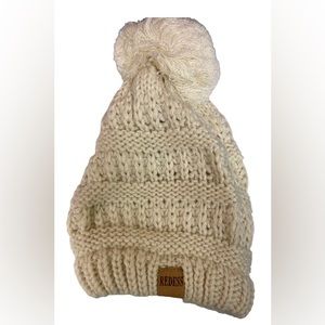 NEW Redess White Beanie